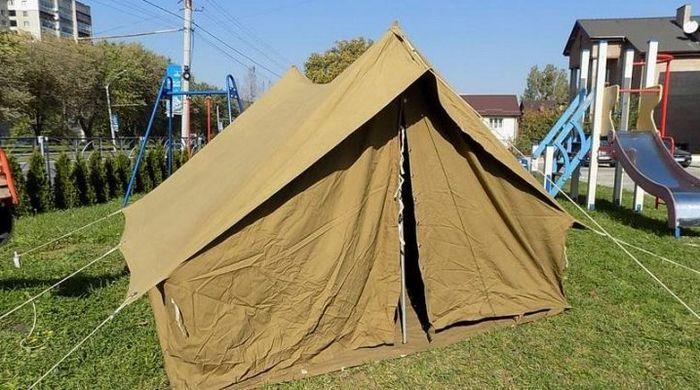 Туристическая палатка