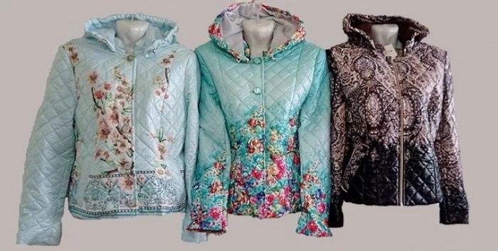 Женские куртки из стеганой принтовоной ткани