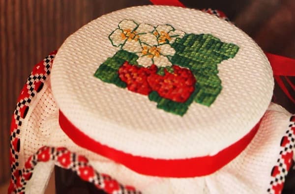 стирать вышивку крестиком