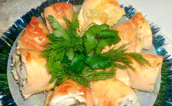 Рулетики из куриного филе