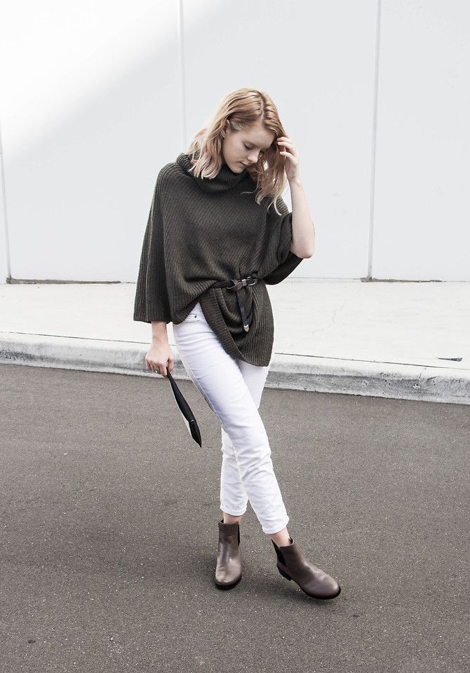 челси с белыми джинсами