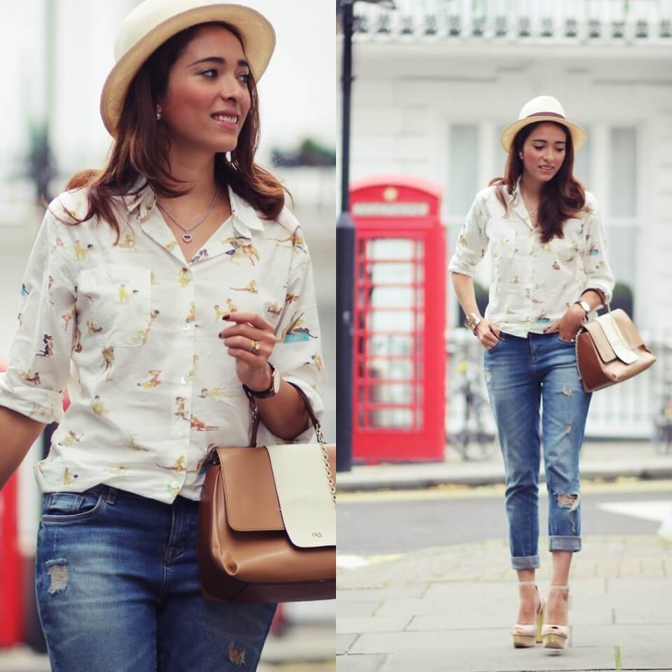 рубашка с джинсами и обувью на каблуках