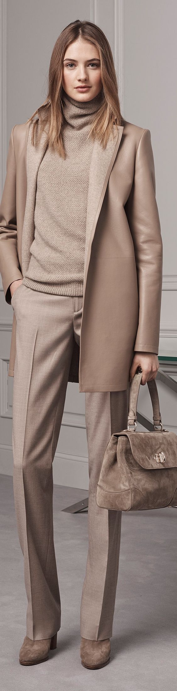 Свитер с классическими брюками