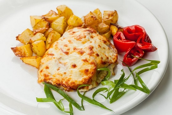 Мясо по-французски с картофелем