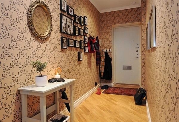 Какие обои выбрать для прихожей?