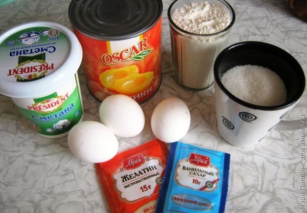 Пирог с персиками консервированными