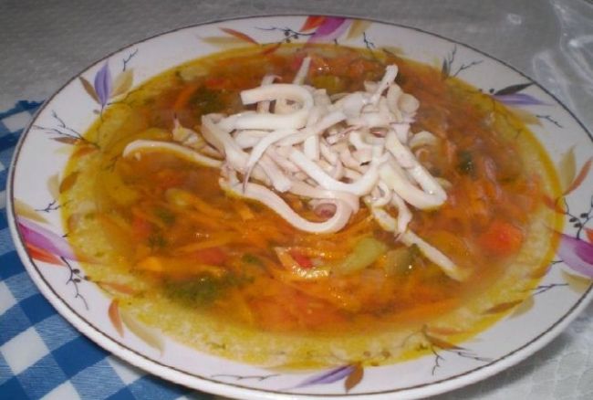 Как приготовить рассольник с кальмарами в мультиварке?
