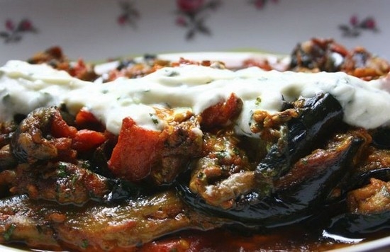 Борани: цыпленок табака, приготовленный с овощами