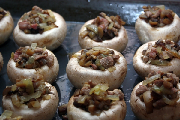 Шампиньоны, запеченные в духовке