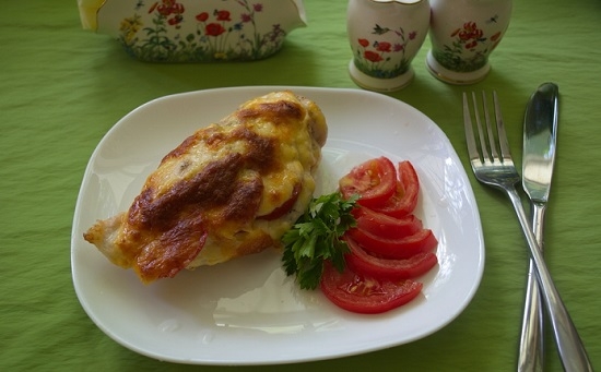 Куриная грудка в сметане в духовке: рецепт