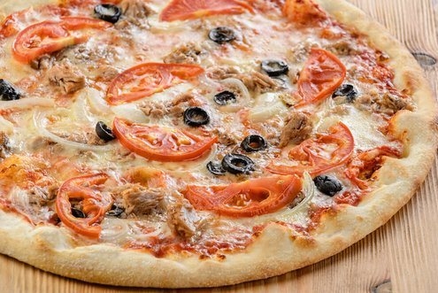 Пицца на кефире с тунцом