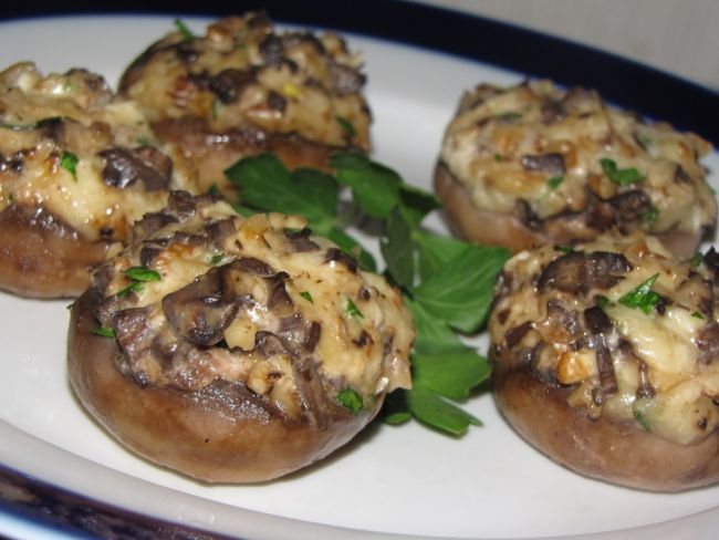 Запеченные шампиньоны с сыром