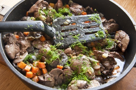 Куриная печень жареная с луком