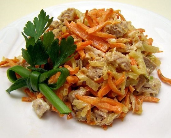 рецепты салата с говядиной и маринованными огурцами
