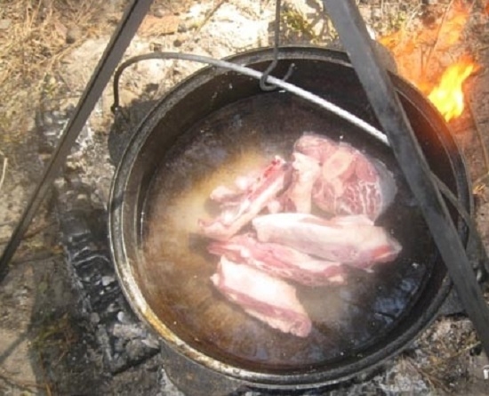 шурпа из свинины на костре