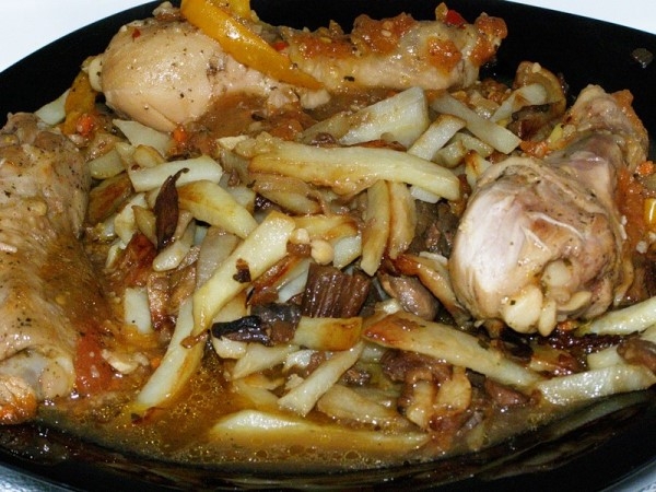 Картошка с грибами в мультиварке