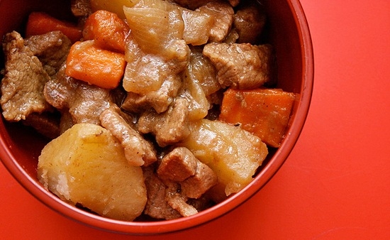 Свиная грудинка запеченная в духовке с картошкой