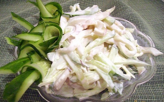 Кальмары и рис салат