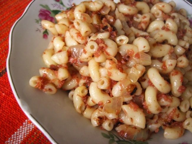 Макароны по-флотски с тушенкой