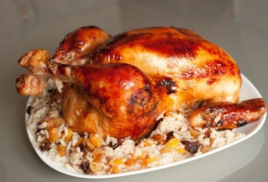 Как приготовить курицу, фаршированную рисом?