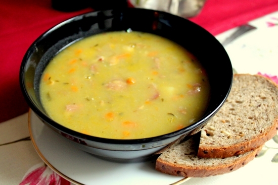 Суп гороховый с курицей