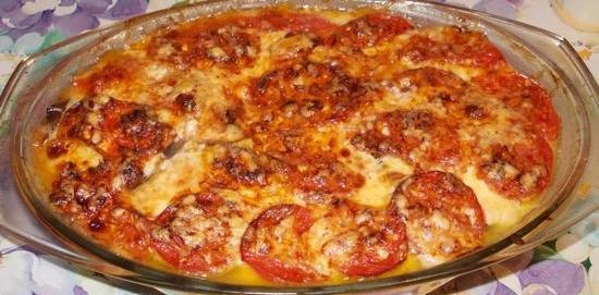 Картофельная запеканка с помидорами в духовке