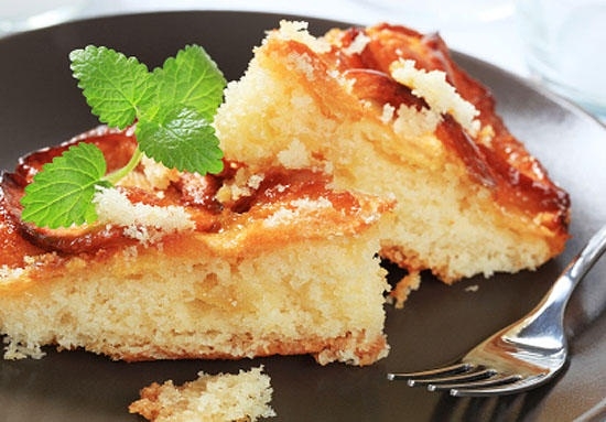 Яблочный манник в мультиварке Поларис